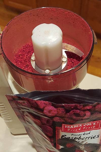 preparing raspberry powder